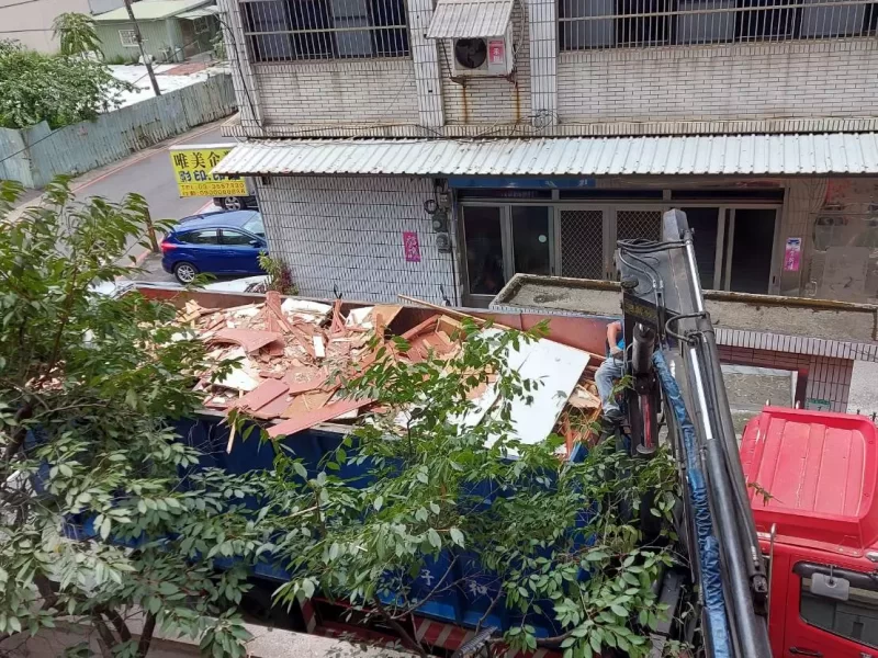 阿侖拆除打石清運團隊-桃園打石拆除,桃園拆除工程,大園拆除,青埔拆除-施工實例 (1)