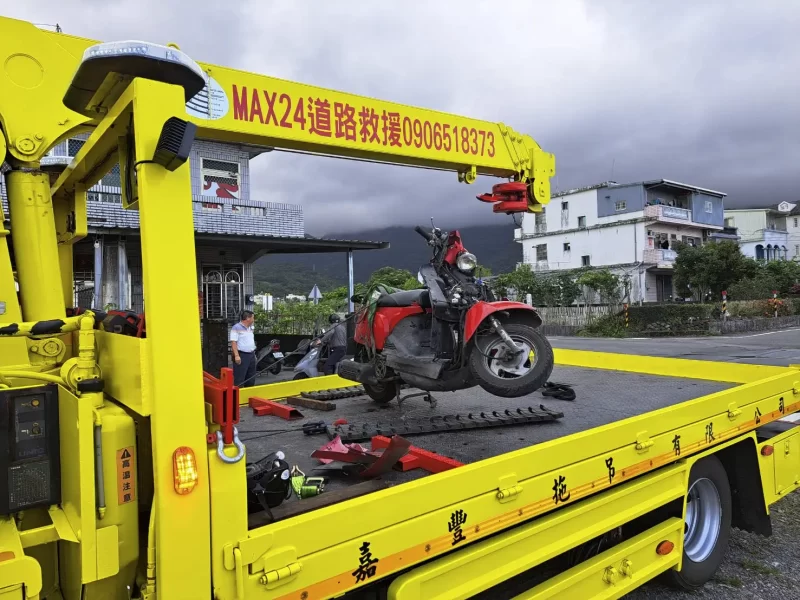MAX24H道路救援-【新北道路救援推薦】板橋道路救援、新莊道路救援、中和道路救援、永和道路救援、土城道路救援-拖吊花絮-14