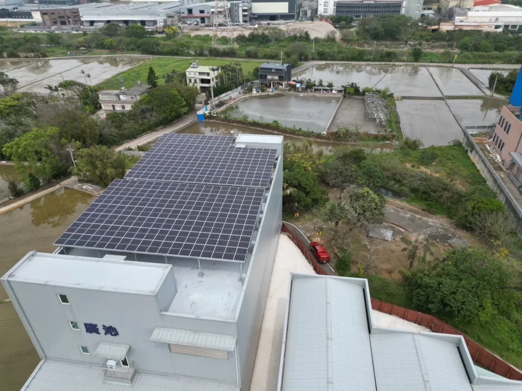 鑫聯綠能科技有限公司-高雄太陽能屋頂安裝,防水隔熱工程,房屋興建修繕-桃園新屋社子路廠房-棚架型-3