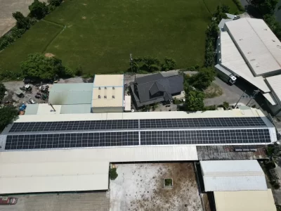 鑫聯綠能科技有限公司-高雄太陽能屋頂安裝,防水隔熱工程,房屋興建修繕-彰化秀水主恩牧場-屋頂平鋪型-6