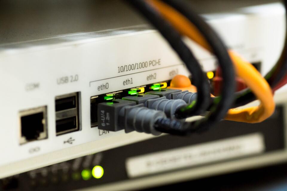 【監視器安裝】新百勝弱電工程-桃園監視器攝影機安裝維修-首頁素材-2