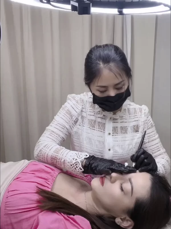 【台北大安霧眉推薦】葳妮亞國際美學-大安半永久紋繡,大安美甲,大安美睫推薦-工作日常2309-1