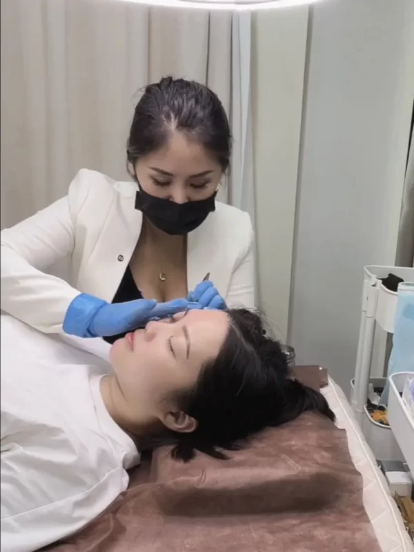 【台北大安霧眉推薦】葳妮亞國際美學-大安半永久紋繡,大安美甲,大安美睫推薦-工作日常2309-2